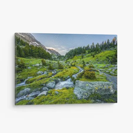Tableau sur toile paysage serein des Pyrénées du parc national Posets y Maladeta – Wallnifity®