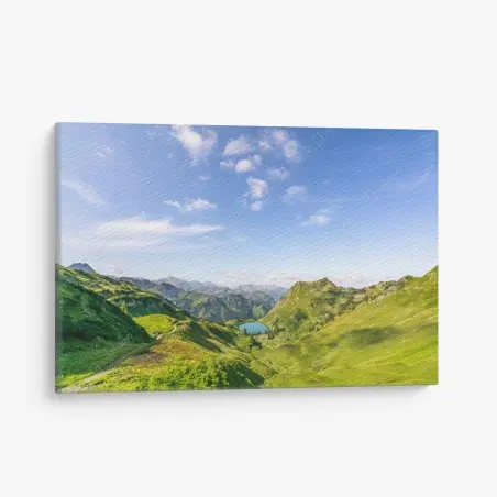 Tableau sur toile paysage alpin verdoyant avec lac et montagnes – Wallnifity®