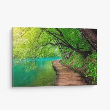 Tableau sur toile promenade au bord du lac émeraude – Wallnifity®