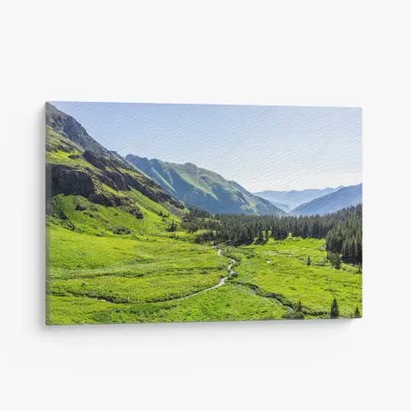 Tableau sur toile vallée alpine verdoyante au ruisseau sinueux – Wallnifity®