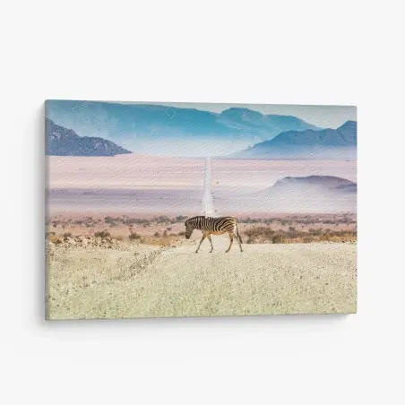 Tableau sur toile zèbre solitaire sur la route du désert – Wallnifity®