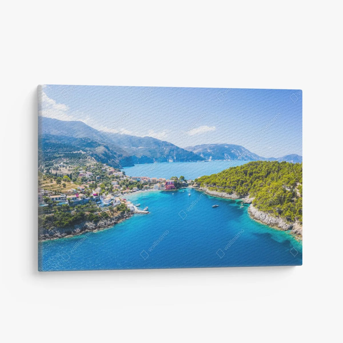 Tableau sur toile baie aux eaux turquoises et village côtier – Wallnifity® Tableau sur toile baie aux eaux turquoises et village côtier – Wallnifity®