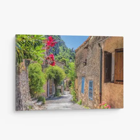 Tableau sur toile ruelle ensoleillée à Moustiers-Sainte-Marie – Wallnifity®