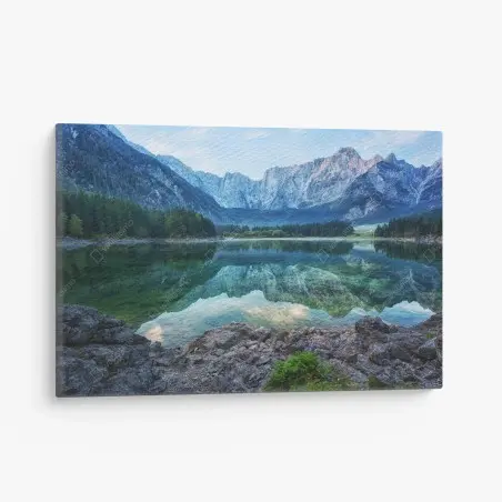 Tableau sur toile aube tranquille au lac Fusine, Alpes Juliennes – Wallnifity®