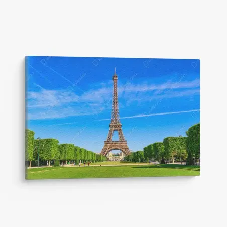 Tableau sur toile vue emblématique de la Tour Eiffel au Champ de Mars – Wallnifity®