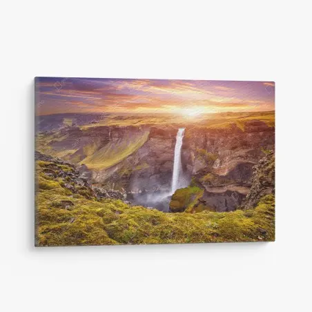 Tableau sur toile cascade majestueuse de Haifoss en Islande au coucher de soleil – Wallnifity®