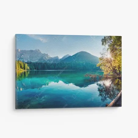 Tableau sur toile vue paisible du lac de Fusine dans les Alpes Juliennes – Wallnifity®