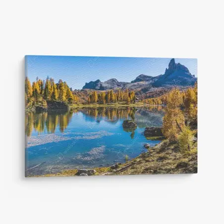 Tableau sur toile reflets d'automne au lac alpin – Wallnifity®