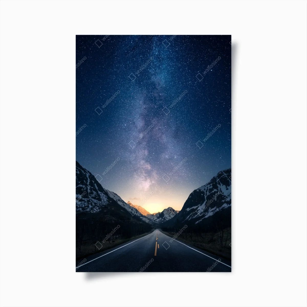 Poster route vers la voie lactée dans une vallée montagneuse – Wallnifity® Poster route vers la voie lactée dans une vallée montagneuse – Wallnifity®