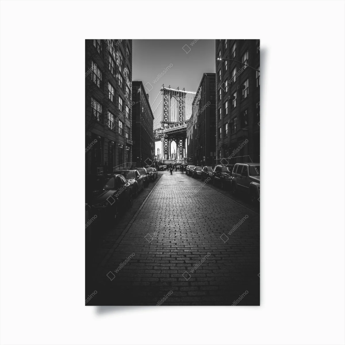 Poster vibrante perspective du pont de Manhattan entre les immeubles – Wallnifity® Poster vibrante perspective du pont de Manhattan entre les immeubles – Wallnifity®