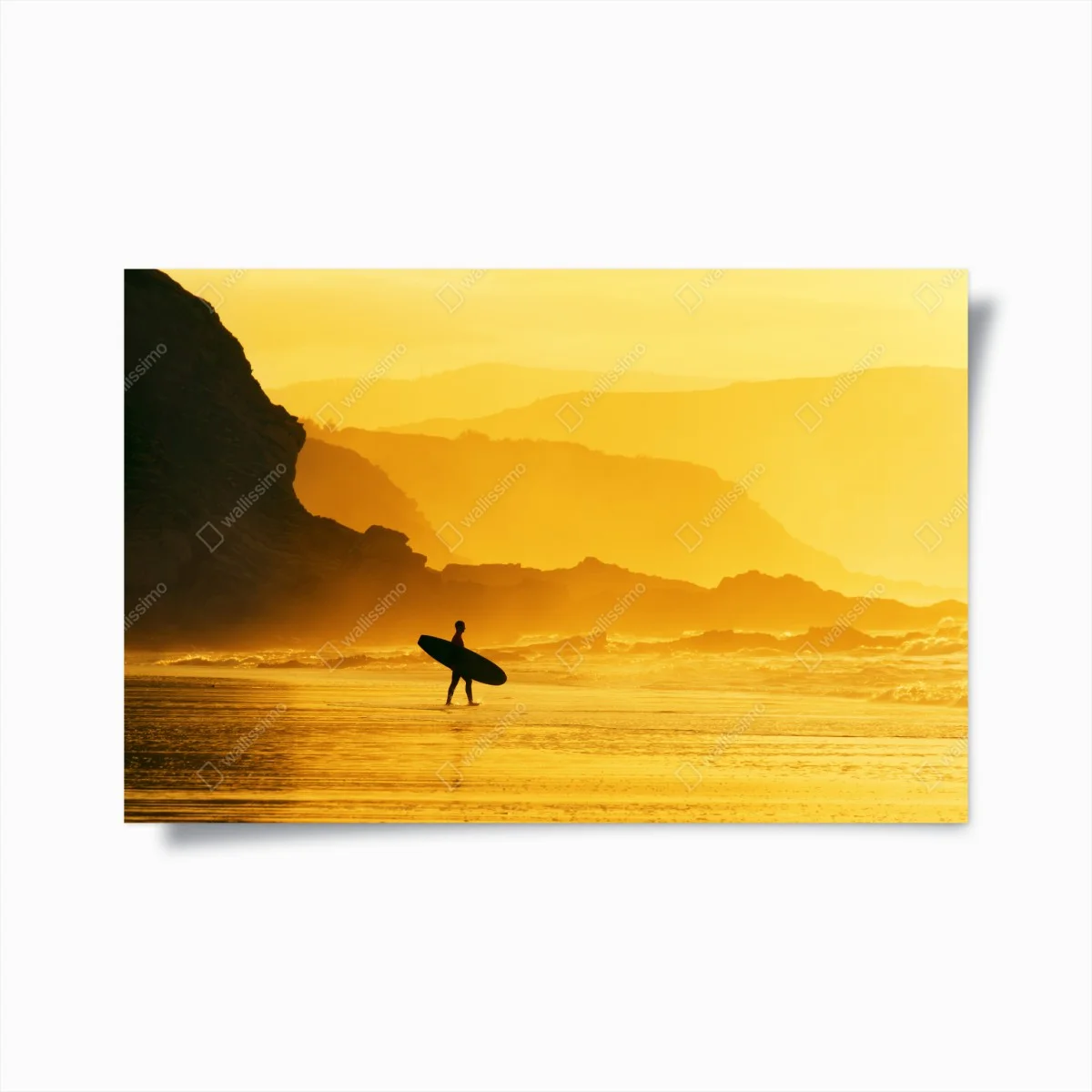 Poster silhouette de surfeur au coucher de soleil doré – Wallnifity® Poster silhouette de surfeur au coucher de soleil doré – Wallnifity®