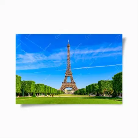 Poster vue emblématique de la Tour Eiffel au Champ de Mars – Wallnifity®