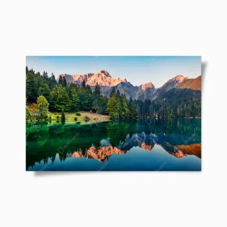 Poster reflets sereins du lac de Fusine au pied du Mangart – Wallnifity®