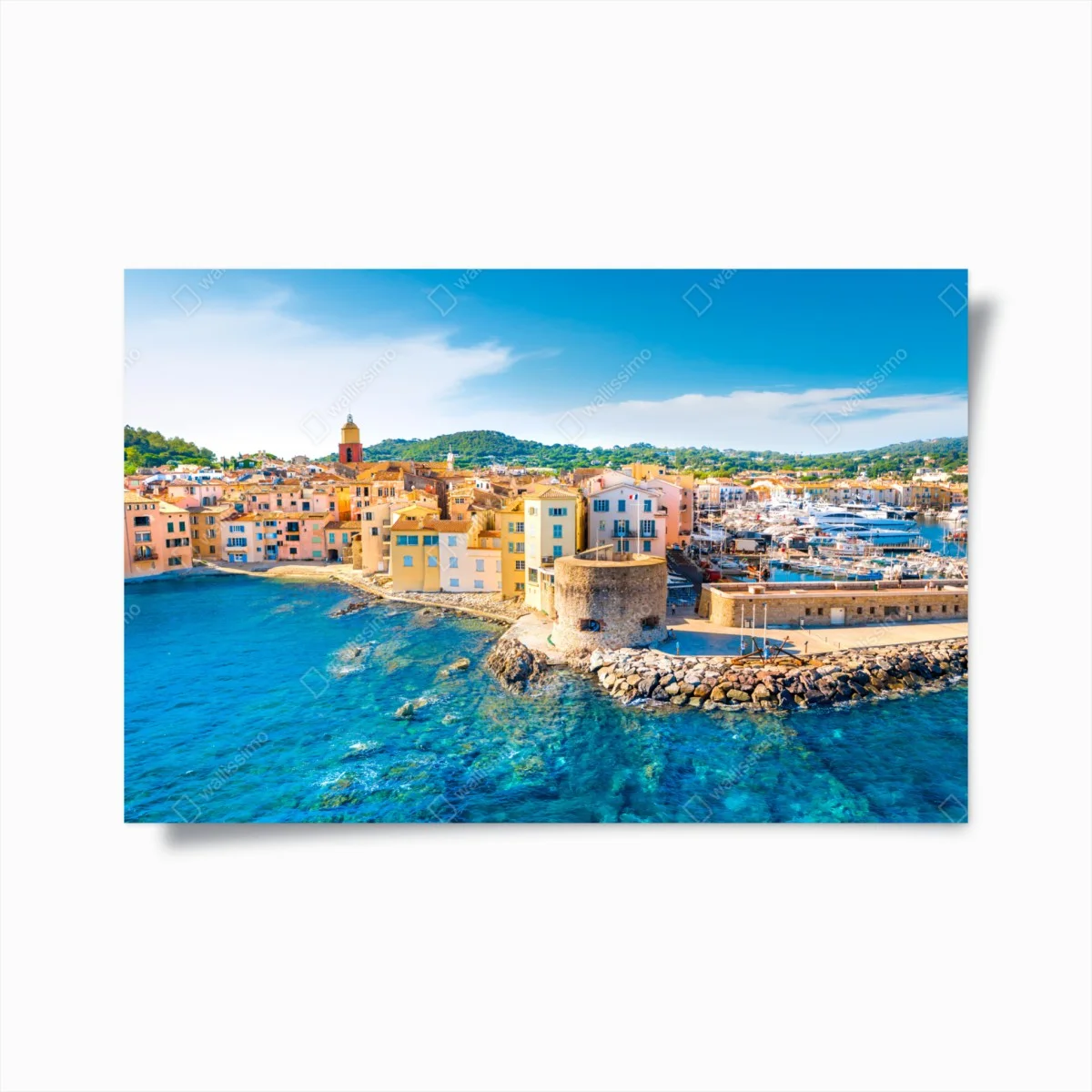 Poster vue côtière ensoleillée d'un village méditerranéen – Wallnifity® Poster vue côtière ensoleillée d'un village méditerranéen – Wallnifity®