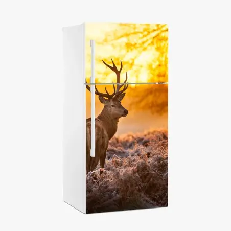 Sticker pour réfrigérateur cerf au lever du soleil dans un paysage givré – Wallnifity®
