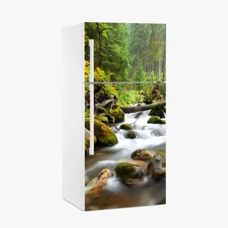 Sticker pour réfrigérateur ruisseau forestier paisible aux rochers moussus – Wallnifity®