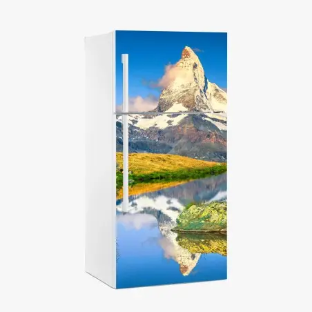 Sticker pour réfrigérateur reflet du Cervin dans un lac alpin – Wallnifity®