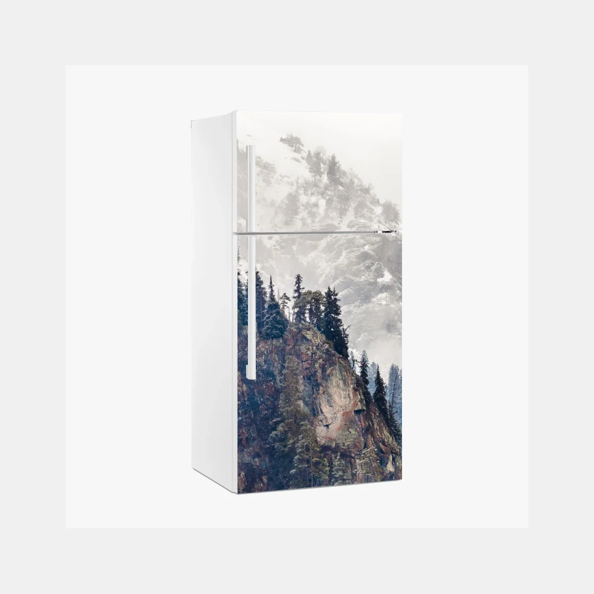 Sticker pour réfrigérateur falaise enneigée et forêt de pins – Wallnifity® Sticker pour réfrigérateur falaise enneigée et forêt de pins – Wallnifity®