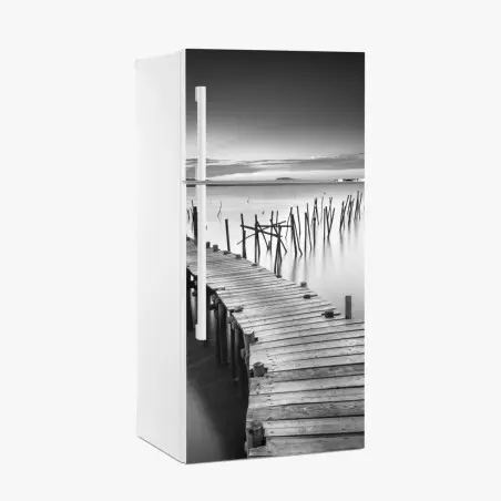 Sticker pour réfrigérateur jetée solitaire en noir et blanc – Wallnifity®