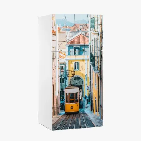 Sticker pour réfrigérateur vue colorée de l'Elevador da Bica, Lisbonne – Wallnifity®