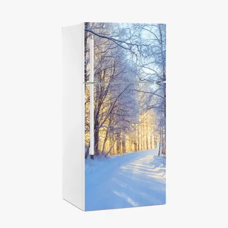 Sticker pour réfrigérateur promenade hivernale au soleil doré – Wallnifity®