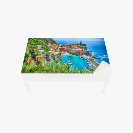Sticker pour table et bureau vue panoramique de Vernazza sur la côte de la Ligurie – Wallnifity®
