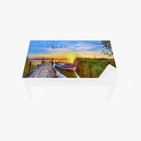 Sticker pour table et bureau bateau au lever du soleil sur le lac – Wallnifity®