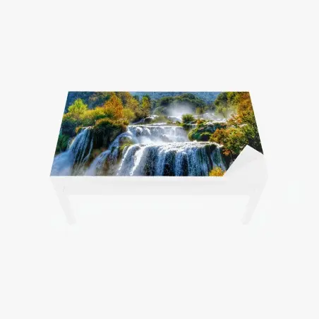 Sticker pour table et bureau cascade en forêt aux teintes automnales – Wallnifity®