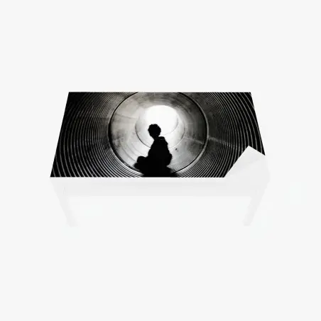 Sticker pour table et bureau silhouette dans un tunnel concentrique – Wallnifity®