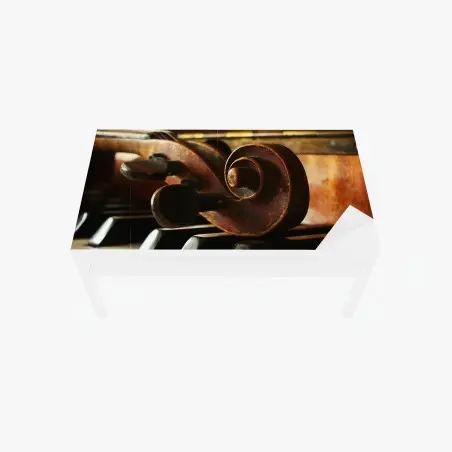 Sticker pour table et bureau volute de violon sur touches de piano, ambiance musicale vintage – Wallnifity®