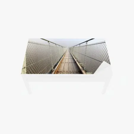Sticker pour table et bureau promenade dans la brume : pont suspendu en perspective – Wallnifity®