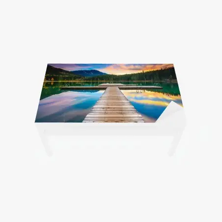 Sticker pour table et bureau ponton au coucher de soleil sur le lac – Wallnifity®