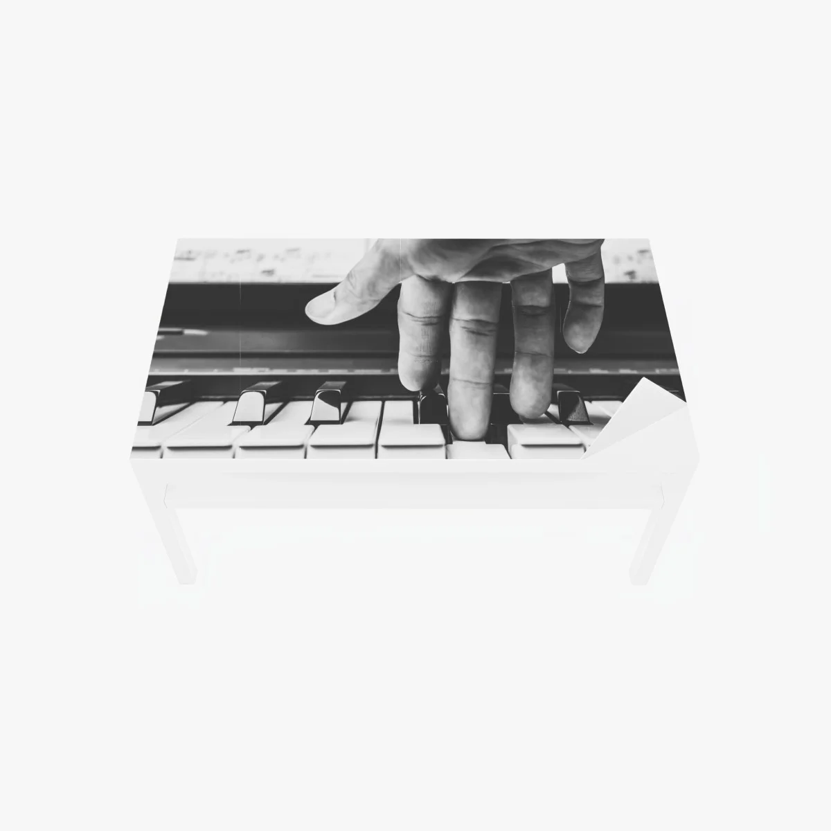 Sticker pour table et bureau main expressive sur clavier de piano en noir et blanc – Wallnifity® Sticker pour table et bureau main expressive sur clavier de piano en noir et blanc – Wallnifity®