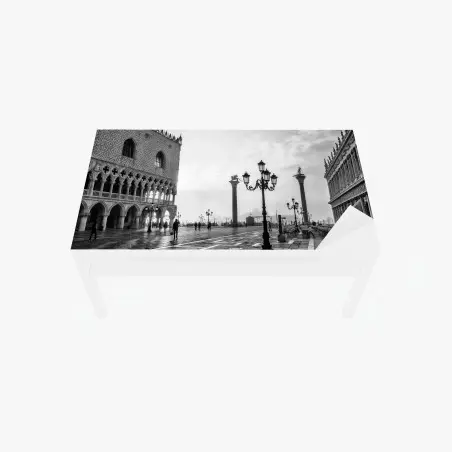 Sticker pour table et bureau matin brumeux sur la place Saint-Marc – Wallnifity®
