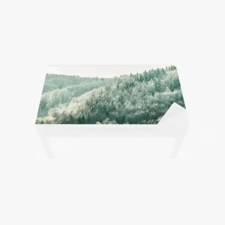 Sticker pour table et bureau forêt hivernale givrante à la lumière douce – Wallnifity®