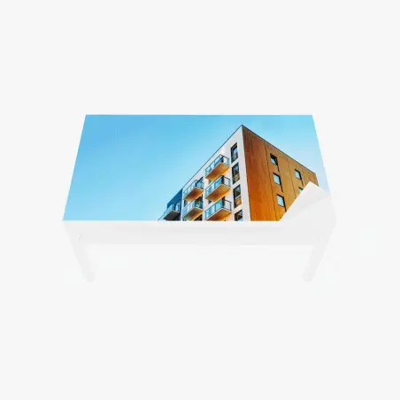 Sticker pour table et bureau balcons contemporains contre un ciel bleu – Wallnifity®