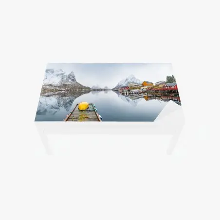 Sticker pour table et bureau reflets du fjord et village nordique – Wallnifity®