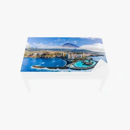 Sticker pour table et bureau panorama côtier au pied du volcan – Wallnifity®