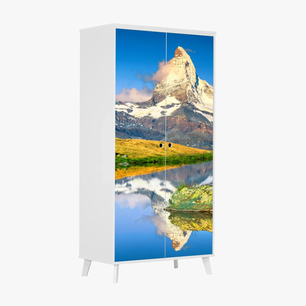 Sticker pour armoire reflet du Cervin dans un lac alpin – Wallnifity® Sticker pour armoire reflet du Cervin dans un lac alpin – Wallnifity®