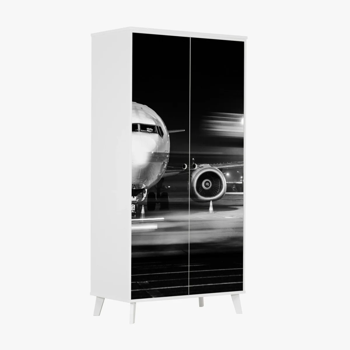 Sticker pour armoire avion sur le tarmac la nuit en noir et blanc – Wallnifity® Sticker pour armoire avion sur le tarmac la nuit en noir et blanc – Wallnifity®