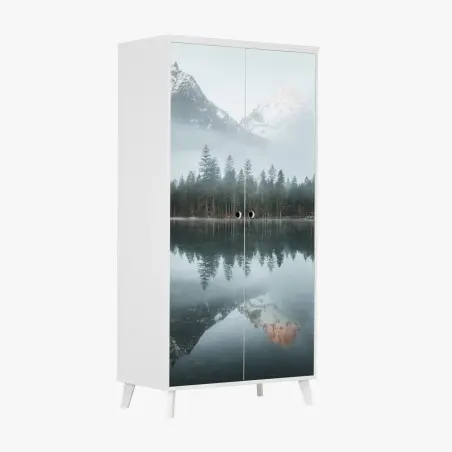 Sticker pour armoire reflets brumeux des montagnes et de la forêt – Wallnifity®
