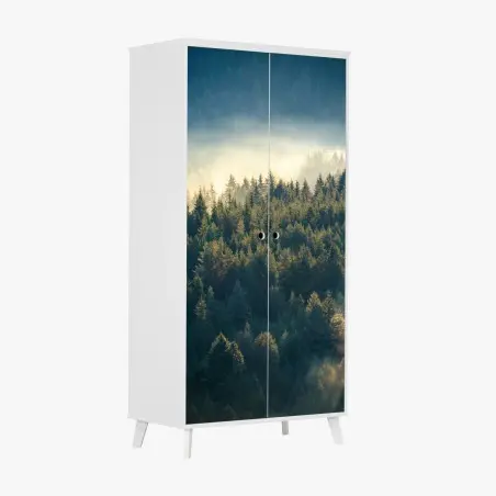 Sticker pour armoire brume matinale sur la pinède montagneuse – Wallnifity®