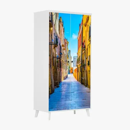 Sticker pour armoire ruelle méditerranéenne aux couleurs vives – Wallnifity®