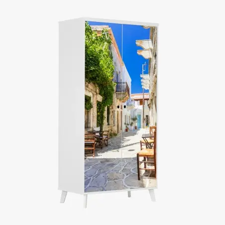 Sticker pour armoire ruelle méditerranéenne ensoleillée au charme ancien – Wallnifity®