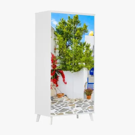 Sticker pour armoire ruelle méditerranéenne aux couleurs vives – Wallnifity®