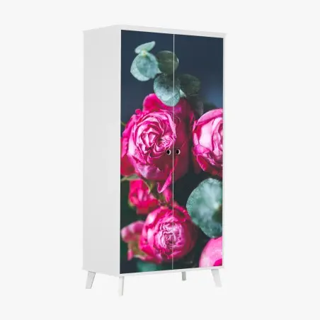Sticker pour armoire roses fuchsia en gros plan sur fond bleu – Wallnifity®