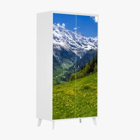 Sticker pour armoire panorama alpin fleuri au printemps – Wallnifity®