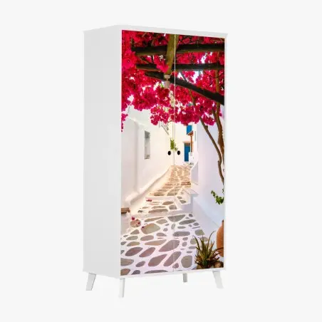 Sticker pour armoire ruelle aux bougainvilliers et pavés blancs – Wallnifity®