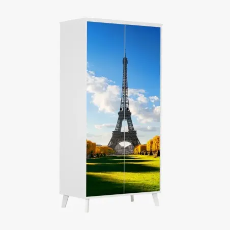 Sticker pour armoire vue printanière sur la Tour Eiffel depuis le Champ de Mars, Paris – Wallnifity®