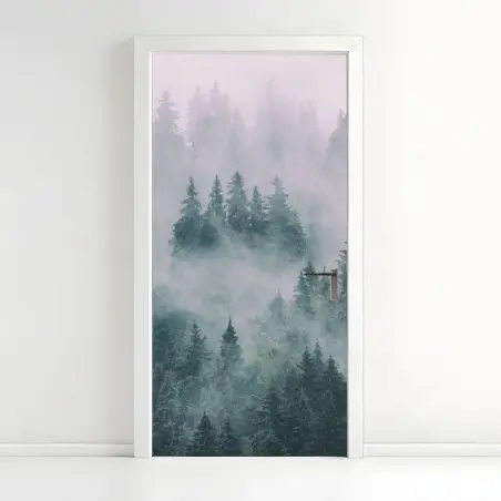 Sticker pour porte forêt de conifères embrumée – Wallnifity®
